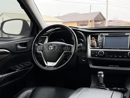 Toyota Highlander 2016 года за 11 100 000 тг. в Атырау – фото 21