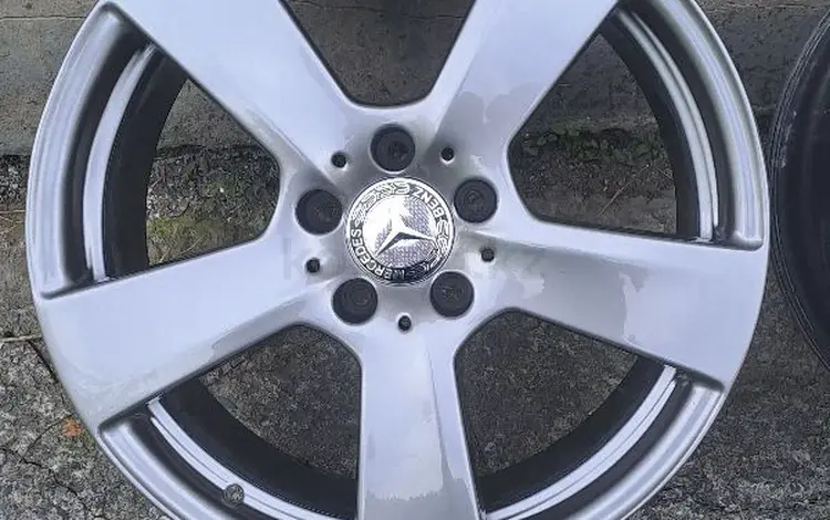 На мерседес w212 за 220 000 тг. в Алматы