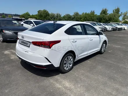 Hyundai Accent 2021 года за 4 705 600 тг. в Алматы – фото 6