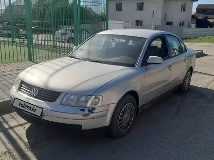 Volkswagen Passat 1999 года за 1 500 000 тг. в Алматы – фото 3