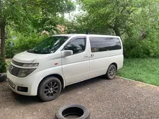 Nissan Elgrand, 2004