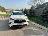 Toyota Highlander 2021 года за 28 000 000 тг. в Алматы – фото 3