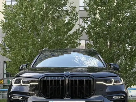BMW X7 2022 года за 47 000 000 тг. в Астана – фото 4