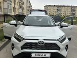 Toyota RAV4 2022 года за 22 800 000 тг. в Туркестан