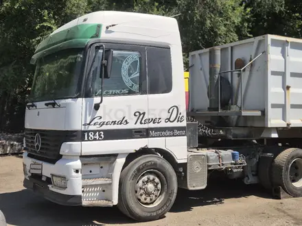 Mercedes-Benz  Actros 2001 года за 7 000 000 тг. в Алматы – фото 4