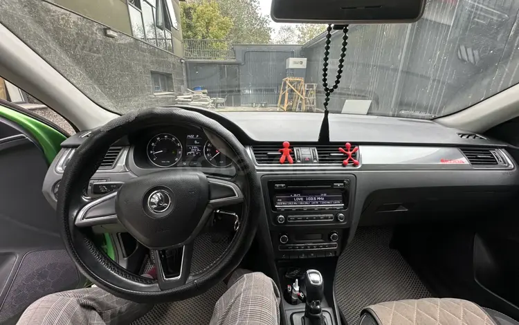 Skoda Rapid 2015 года за 4 300 000 тг. в Алматы