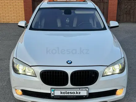 BMW 750 2009 года за 8 500 000 тг. в Караганда – фото 3