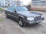 Mercedes-Benz E 220 1994 годаүшін2 000 000 тг. в Кокшетау – фото 2