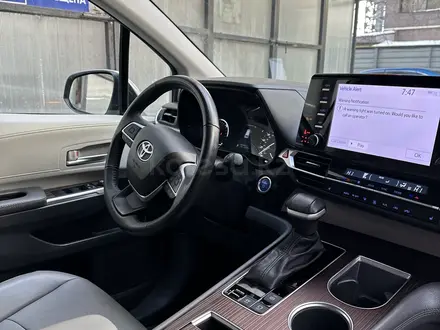 Toyota Sienna 2023 года за 22 700 000 тг. в Алматы – фото 25