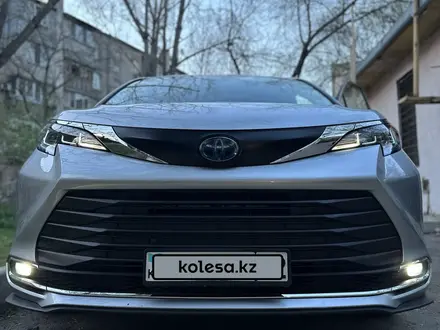 Toyota Sienna 2023 года за 22 700 000 тг. в Алматы – фото 13