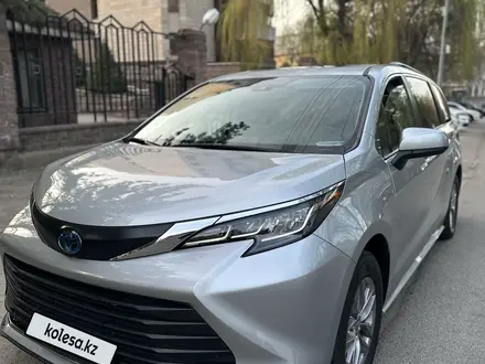 Toyota Sienna 2023 года за 22 700 000 тг. в Алматы – фото 32