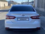 Toyota Camry 2018 года за 16 000 000 тг. в Кентау – фото 5