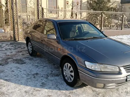 Toyota Camry 1998 года за 4 200 000 тг. в Жаркент – фото 2