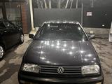 Volkswagen Vento 1993 года за 1 400 000 тг. в Шымкент – фото 4