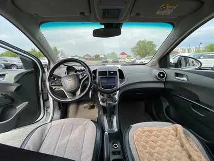 Chevrolet Aveo 2014 года за 2 208 750 тг. в Алматы – фото 14