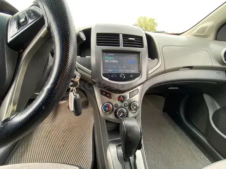 Chevrolet Aveo 2014 года за 2 208 750 тг. в Алматы – фото 9