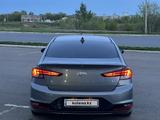 Hyundai Elantra 2018 года за 6 600 000 тг. в Уральск – фото 4