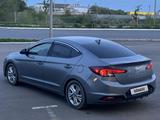 Hyundai Elantra 2018 года за 6 600 000 тг. в Уральск – фото 3