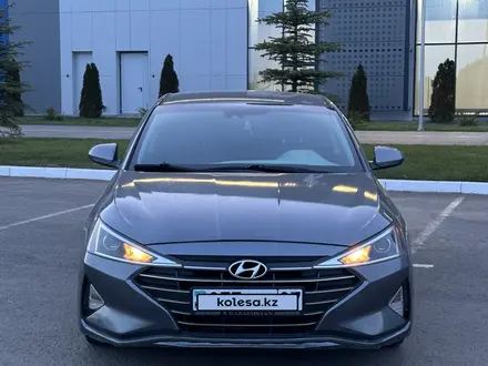Hyundai Elantra 2018 года за 5 700 000 тг. в Уральск – фото 5