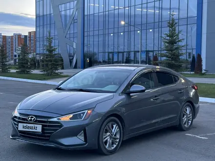 Hyundai Elantra 2018 года за 5 700 000 тг. в Уральск – фото 6