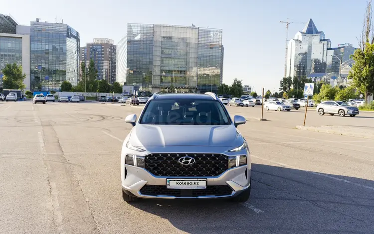 Hyundai Santa Fe 2021 года за 18 600 000 тг. в Алматы