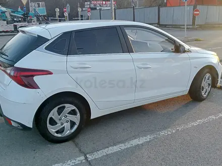 Hyundai i20 2023 года за 7 200 000 тг. в Алматы – фото 4