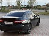 Toyota Camry 2023 года за 15 000 000 тг. в Атырау – фото 3