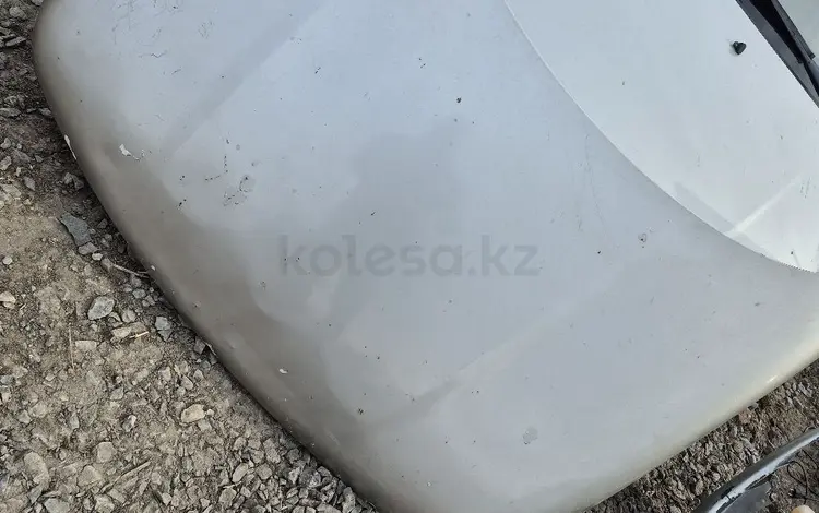 Капот за 15 000 тг. в Караганда