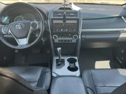 Toyota Camry 2014 года за 8 500 000 тг. в Жанаозен – фото 8