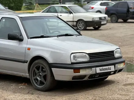 Volkswagen Golf 1995 года за 1 350 000 тг. в Уральск – фото 2