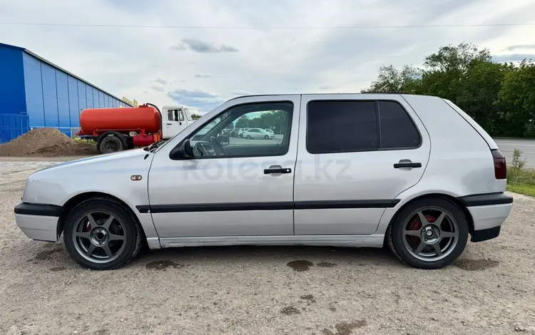 Volkswagen Golf 1995 года за 1 350 000 тг. в Уральск