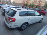 Volkswagen Passat 2006 годаүшін2 500 000 тг. в Астана – фото 2