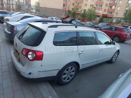 Volkswagen Passat 2006 года за 2 500 000 тг. в Астана – фото 2