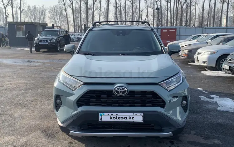 Toyota RAV4 2020 года за 10 779 200 тг. в Алматы