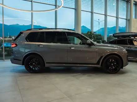 BMW X7 XDrive 40i 2026 года за 83 526 834 тг. в Алматы – фото 3