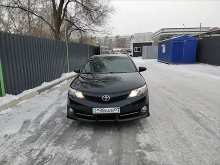 Toyota Camry 2014 года за 8 600 000 тг. в Уральск – фото 2