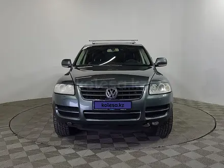 Volkswagen Touareg 2005 года за 3 890 000 тг. в Алматы – фото 2