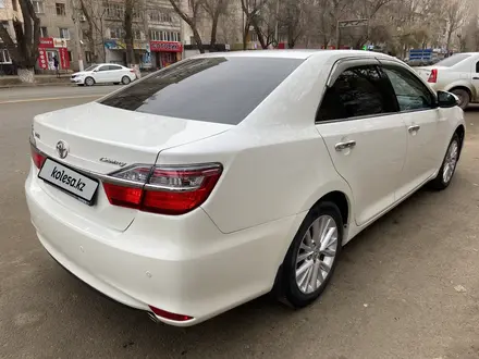 Toyota Camry 2015 года за 14 000 000 тг. в Уральск – фото 6