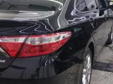 Toyota Camry 2017 года за 10 500 000 тг. в Семей – фото 3