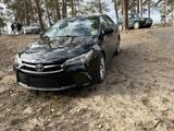 Toyota Camry 2017 года за 10 500 000 тг. в Семей