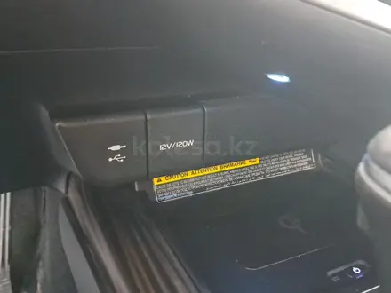 Toyota Camry 2018 года за 12 850 000 тг. в Астана – фото 16
