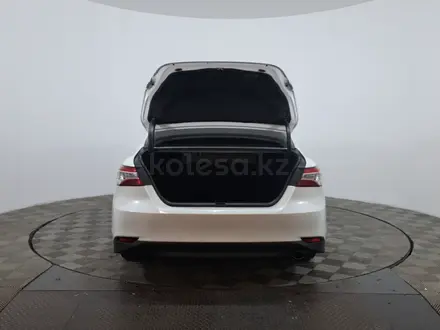 Toyota Camry 2018 года за 12 850 000 тг. в Астана – фото 9