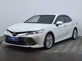 Toyota Camry 2018 года за 12 850 000 тг. в Астана