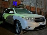 Toyota Highlander 2013 года за 13 400 000 тг. в Астана – фото 2