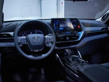 Toyota Highlander 2024 года за 24 300 000 тг. в Алматы – фото 9