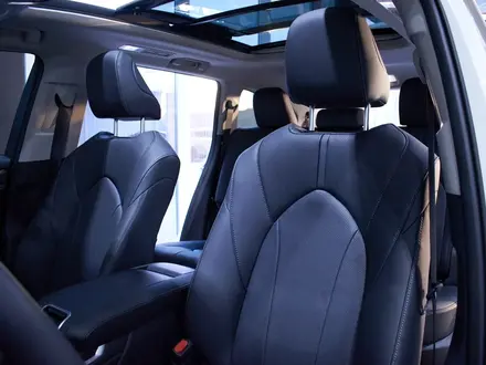 Toyota Highlander 2024 года за 24 300 000 тг. в Алматы – фото 16
