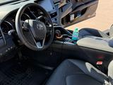 Toyota Camry 2023 года за 15 200 000 тг. в Костанай – фото 4