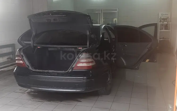 Mercedes-Benz C 180 2001 года за 2 850 000 тг. в Петропавловск