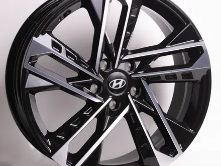 Hyundai R18 (КОВАНЫЕ) 5x114, 3 8J за 570 000 тг. в Алматы