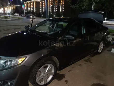 Toyota Camry 2013 года за 5 200 000 тг. в Актобе – фото 4